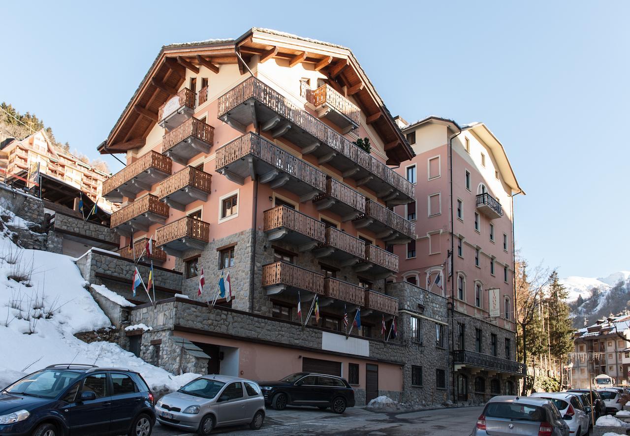 Limone Palace Aparthotel Limone Piemonte Exterior photo
