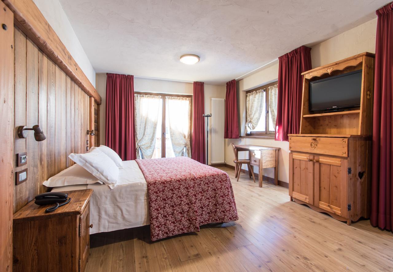 Limone Palace Aparthotel Limone Piemonte Exterior photo