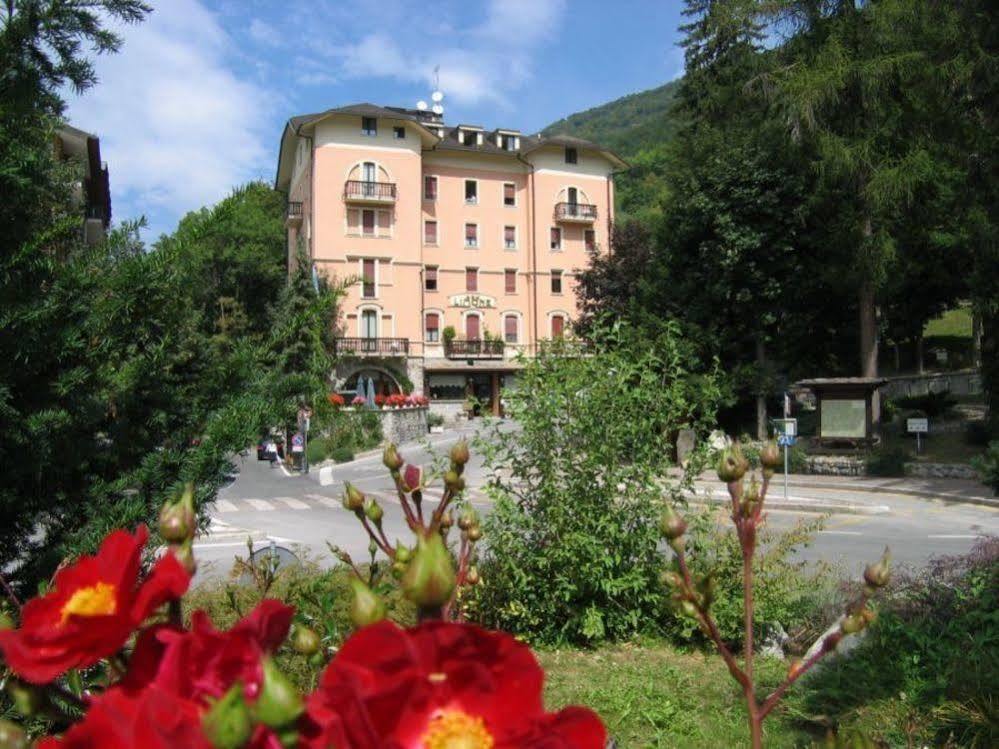 Limone Palace Aparthotel Limone Piemonte Exterior photo