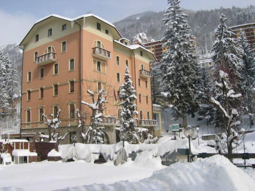 Limone Palace Aparthotel Limone Piemonte Exterior photo